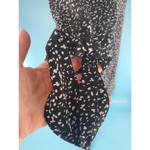 Womens XL Lightweight Top Short Sleeve V-Neck Flowy  Button Front Teacher  CeCe - Picture 16 of 16